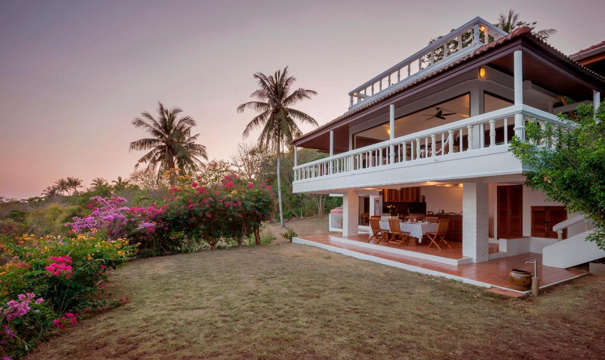 Baan Khunying - Secluded Phuket Beachfront Villa Rawai Luaran gambar
