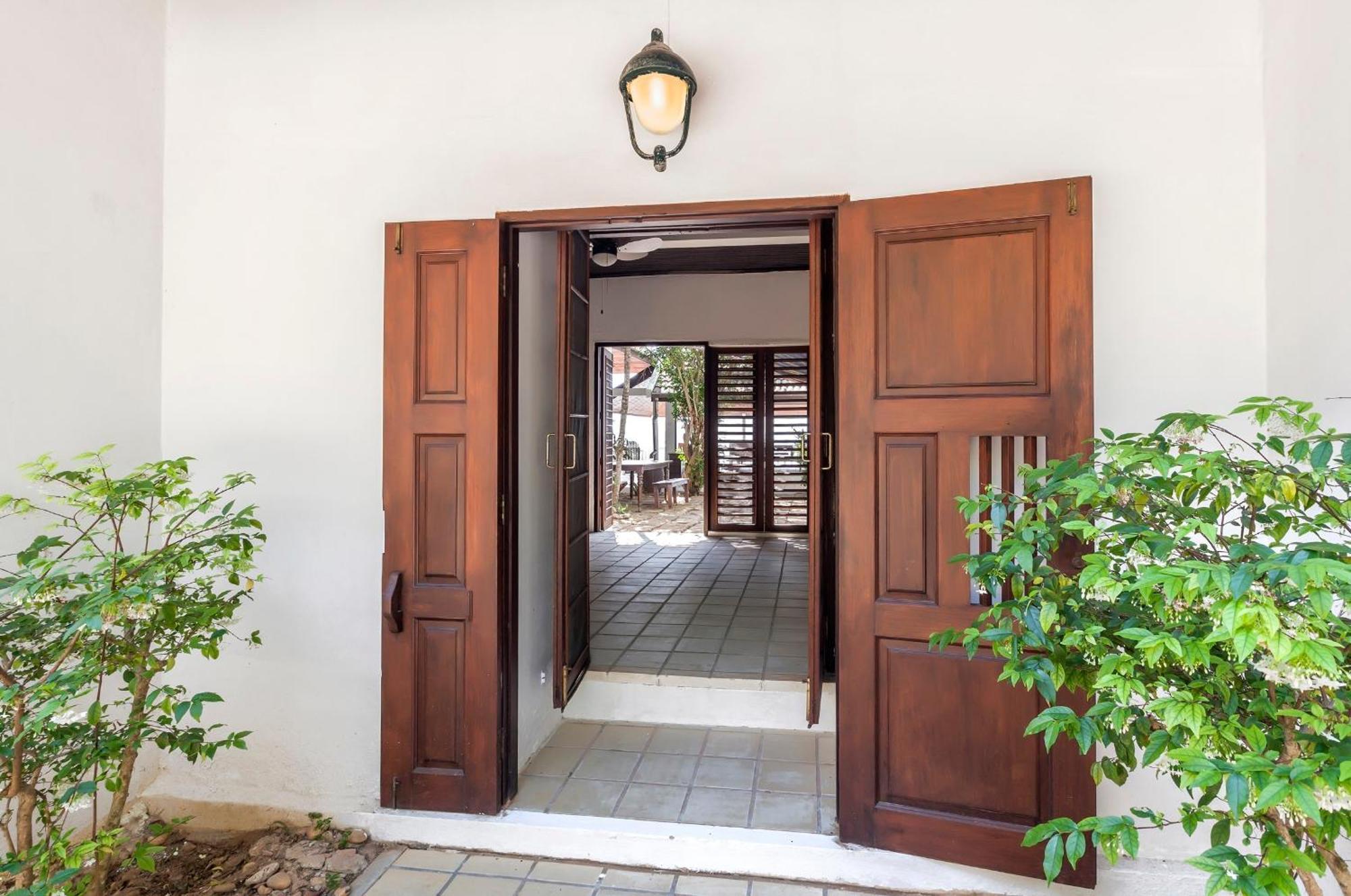 Baan Khunying - Secluded Phuket Beachfront Villa Rawai Luaran gambar