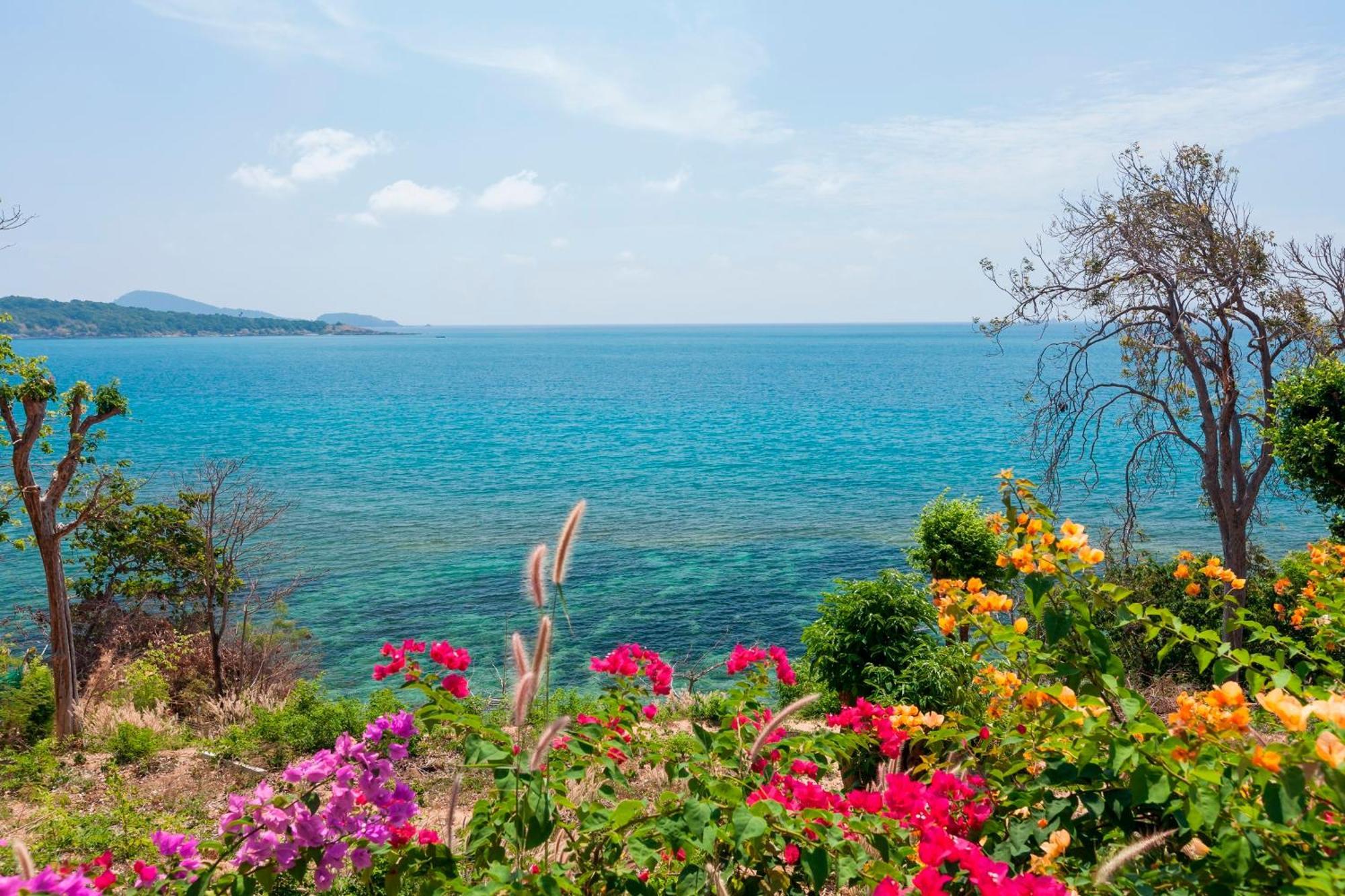 Baan Khunying - Secluded Phuket Beachfront Villa Rawai Luaran gambar