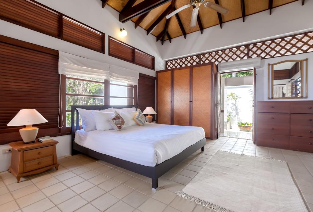 Baan Khunying - Secluded Phuket Beachfront Villa Rawai Bilik gambar
