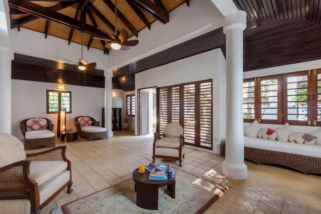 Baan Khunying - Secluded Phuket Beachfront Villa Rawai Bilik gambar